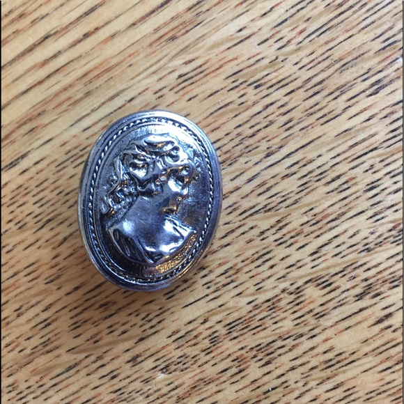 Jewelry - 3 for $15 Vintage brooch